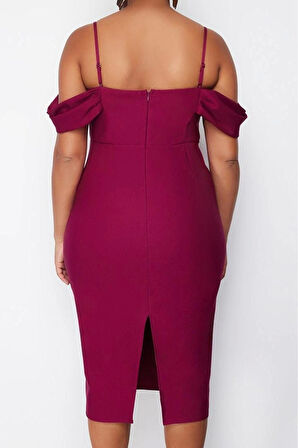 Kadın Moda Şık Büyük Beden Midi Boy Carmen Yaka Fitted Düz Bodycone Dokuma Büyük Beden Elbise