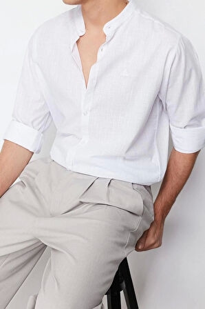 Erkek Moda Uzun Kol Dokuma Beyaz Regular Fit Hakim Yaka Nakış Detaylı %100 Pamuk Gömlek