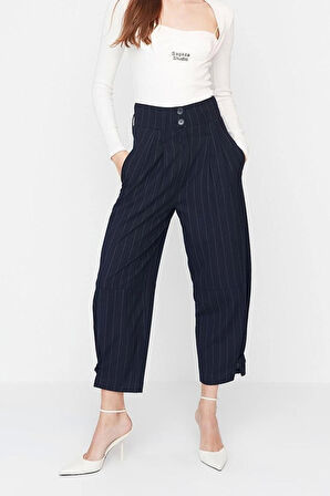 Kadın Yeni Moda Boru Paça Regular Boy Dokuma Çizgili Paça Detaylı Pantolon