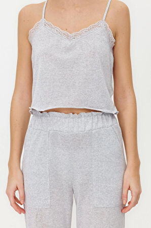 Kadın Askılı Yaka Askılı Kol Pamuklu Cep ve Yırtmaç Detaylı İp Askılı Örme Pijama Takımı