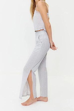 Kadın Askılı Yaka Askılı Kol Pamuklu Cep ve Yırtmaç Detaylı İp Askılı Örme Pijama Takımı