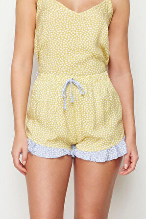 Kadın Viskon V Yaka Askılı Kol Puantiyeli Fırfır Detaylı İp Askılı Viskon Dokuma Pijama Takımı