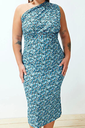 Kadın Büyük Beden Midi Boy Vücuda Oturan Tek Omuz Asimetrik Büzgü ve Degaje Detaylı Örme Elbise