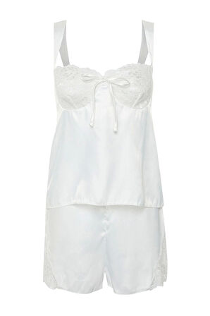 Kadın Polyester V Yaka Askılı Kol Bride Dantel Kurdele Fiyonk Detaylı Saten Dokuma Pijama Takımı