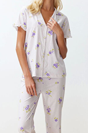 Kadın %100 Pamuk Gömlek Yaka Kısa Kol Ekru- %100 Pamuk Çiçekli Fırfır Detaylı Örme Pijama Takımı