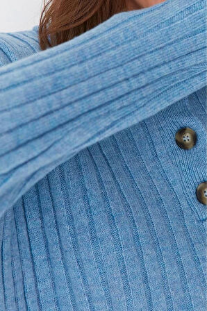 Kadın Tesettür Moda Şık Regular Düğmeli Yaka Uzun Kol Düz Yakası Düğmeli Fitilli Triko Kazak