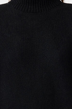 Kadın Moda Şık Regular Dik Yaka Uzun Kol Düz Yumuşak Dokulu Geniş Kalıp Triko Kazak