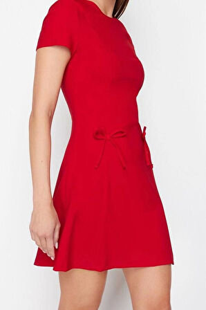 Kadın Moda Şık Mini Boy Bisiklet Yaka Regular Eteği Belden Açılan Fiyonk Detaylı Dokuma Elbise