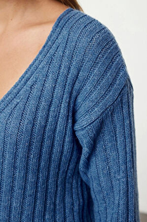 Kadın Moda Şık V Yaka Standart Kol Crop Yünlü Geniş Kalıp Basic Triko Kazak