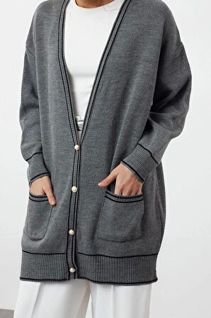 Kadın Tesettür Moda Şık Regular V Yaka Uzun Kol Renk Bloklu İnci Düğmeli Biyeli Oversize Triko Hırka