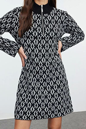 Kadın Moda Şık Mini Boy Dik Yaka Regular Triko Geometrik Desenli Elbise