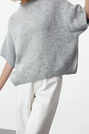 Kadın Moda Şık Bisiklet Yaka Standart Kol Regular Geniş Kalıp Yumuşak Dokulu Triko Kazak