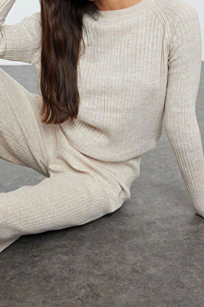 Kadın Moda Şık Regular Boy Uzun Kollu Basic Parmak Detaylı Triko Alt-Üst Takım