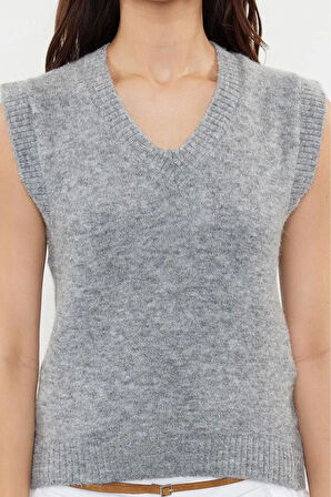 Kadın Moda Şık V Yaka Standart Kol Regular Yünlü Triko Süveter