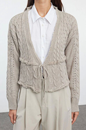 Kadın Moda Şık Crop V Yaka Regular Crop Bağlama Detaylı Triko Hırka