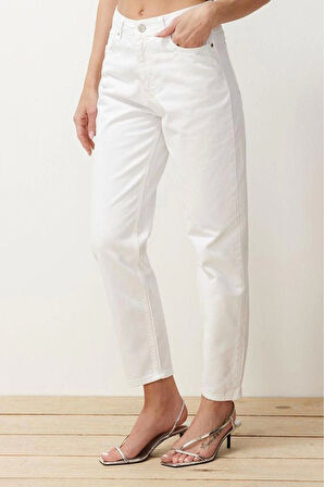 Kadın Moda Şık Kot Pantolon Dar Paça Regular Boy Denim Beyaz Yüksek Bel Mom Jeans