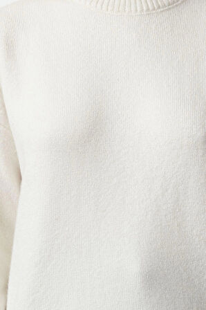 Kadın Moda Şık Dik Yaka Standart Kol Regular Yünlü Basic Triko Kazak