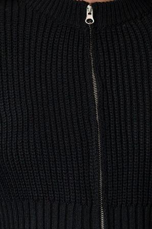 Kadın Moda Şık Crop Bisiklet Yaka Regular Crop Vatka Detaylı Triko Hırka