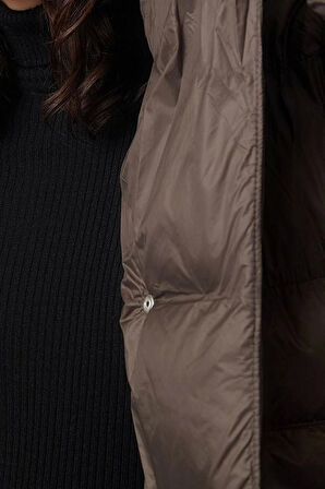 Kadın Moda Bol Şal Yaka Uzun Düz Astarlı Koyu Kuşaklı Kapüşonlu Fermuarlı Su İtici Kışlık Şişme Mont