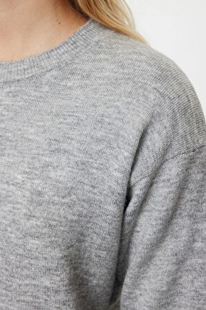 Kadın Moda Şık Bisiklet Yaka Standart Kol Regular Yünlü Geniş Kalıp Basic Triko Kazak