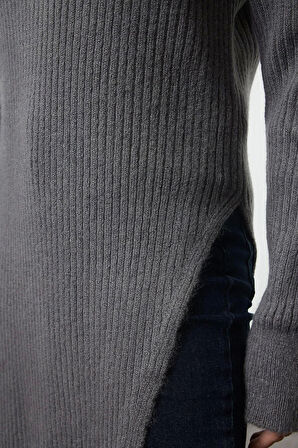 Kadın Moda Şık V Yaka Standart Kol Uzun Yırtmaç Detaylı Tunik Boy Yumuşak Dokulu Triko Kazak