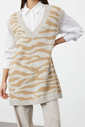 Kadın Tesettür Moda Şık Regular V Yaka Uzun Kol Animal Yumuşak Dokulu Zebra Desenli Triko Süveter