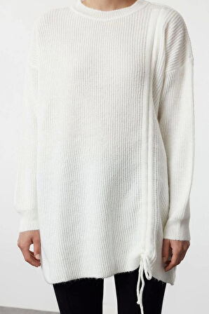 Kadın Tesettür Moda Şık Regular Dik Yaka Uzun Kol Düz Selanik Örgü Büzgü Detaylı Triko Kazak