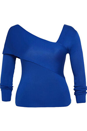 Kadın Büyük Beden Regular Asimetrik Yaka Uzun Kol Düz Asimetrik Yaka Vücudu Saran İnce Triko Kazak