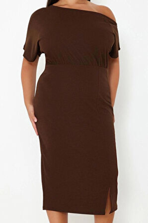 Kadın Moda Şık Büyük Beden Midi Boy Kayık Yaka Fitted Tek Omuz Örme Elbise