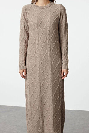 Kadın Moda Şık Tesettür Maxi Boy Bisiklet Yaka Regular Saç Örgü Desenli Yumuşak Dokulu Triko Elbise