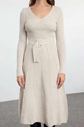 Kadın Moda Şık Midi Boy V Yaka Regular Triko Kemerli Volanlı Elbise