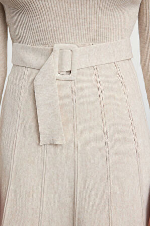 Kadın Moda Şık Midi Boy V Yaka Regular Triko Kemerli Volanlı Elbise