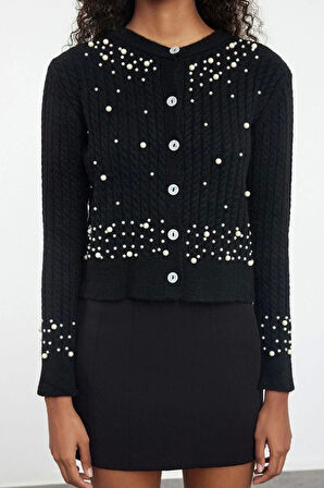 Kadın Moda Şık Crop Bisiklet Yaka Slim Crop Yumuşak Dokulu İnci Detaylı Ceket Görünümlü Triko Hırka