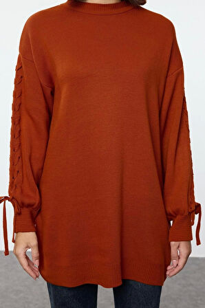 Kadın Tesettür Moda Şık Regular Bisiklet Yaka Uzun Kol Düz Kolları Örgü Detaylı Triko Kazak