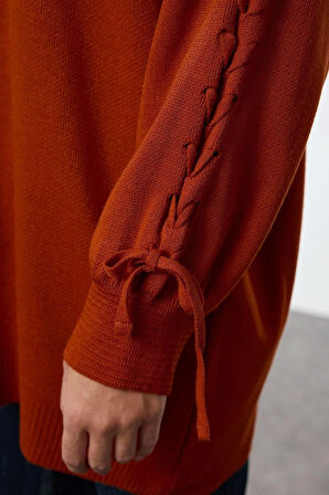 Kadın Tesettür Moda Şık Regular Bisiklet Yaka Uzun Kol Düz Kolları Örgü Detaylı Triko Kazak