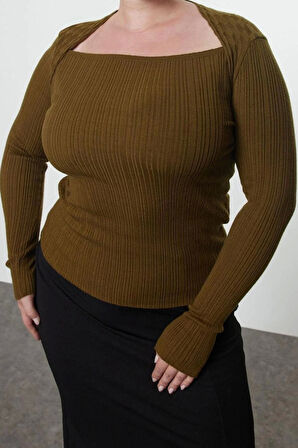 Kadın Moda Şık Büyük Beden Regular Kare Yaka Fitted Kalıp Triko i Örgü Detaylı Yumuşak Kumaş Bluz