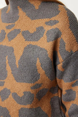 Kadın Moda Şık Dik Yaka Standart Kol Regular Yumuşak Dokulu Triko Kazak