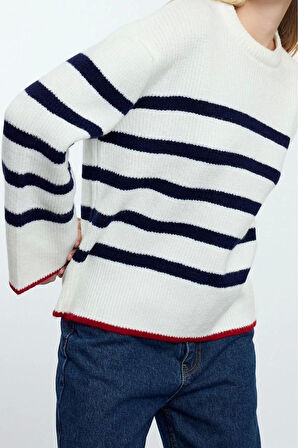 Kadın Moda Bisiklet Yaka Standart Kol Regular Yumuşak Dokulu Geniş Kalıp Basic Çizgili Triko Kazak