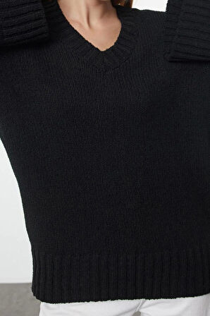 Kadın Moda Şık V Yaka Standart Kol Regular Geniş Kalıp Basic Triko Kazak