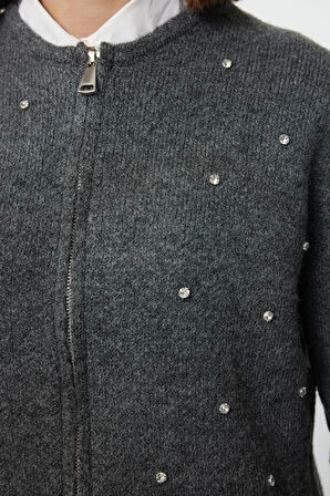 Kadın Tesettür Moda Şık Uzun Bisiklet Yaka Uzun Kol Düz Taş Detaylı Fermuarlı Triko Hırka