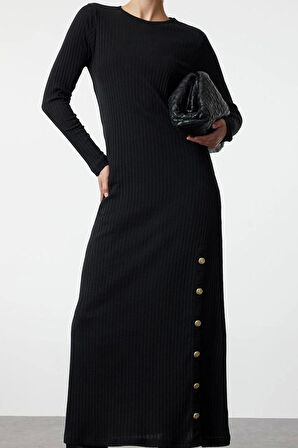 Kadın Moda Şık Tesettür Maxi Boy Bisiklet Yaka Fitted Düğme Detaylı Fitilli Örme Elbise