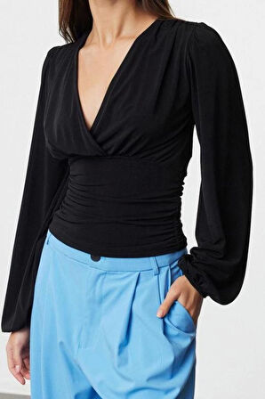 Kadın Moda Şık Regular Kruvaze Yaka Balon Kol Slim Kalıp Örme Büzgü Drape Detaylı Kollu Esnek Bluz