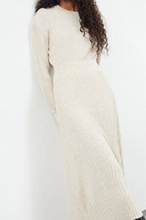 Kadın Moda Şık Tesettür Uzun Bisiklet Yaka Fitted Piliseli Triko Elbise