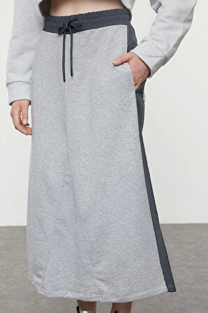 Kadın Moda Stil Maxi Astarsız Örme Paraşüt Detaylı Lastik Bel Relaxed Rahat Kalıp Midi Etek