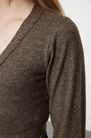 Kadın Moda Şık Regular Kruvaze Yaka İspanyol Kol Slim Kalıp Örme Yumoş Bağlama Detaylı Kollu Bluz