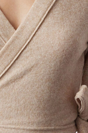 Kadın Moda Şık Regular Kruvaze Yaka İspanyol Kol Slim Kalıp Örme Yumoş Bağlama Detaylı Kollu Bluz