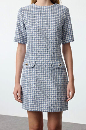 Kadın Moda Şık Mini Boy Bisiklet Yaka Regular Kazayağı Düz Kesim Düğme Detaylı Tüvit Dokuma Elbise