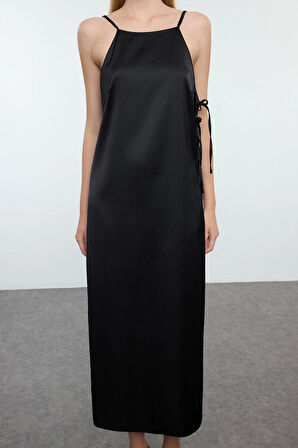 Kadın Moda Midi Boy Halter Yaka Relaxed Pencere Cut Out Detaylı Fiyonklu Saten Dokuma Abiye Elbise