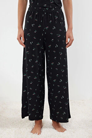 Kadın Moda Şık V Yaka Geniş Paça Kısa Kol Çiçekli Örme Pijama Takımı