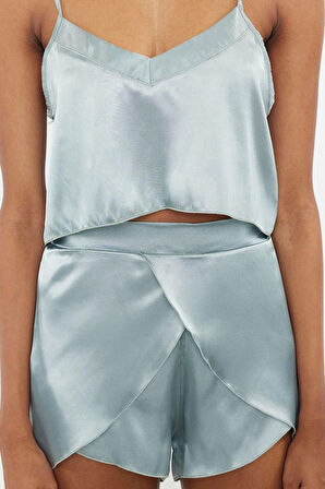 Kadın Polyester V Yaka Askılı Kol Saten İp Askılı Dokuma Pijama Takımı